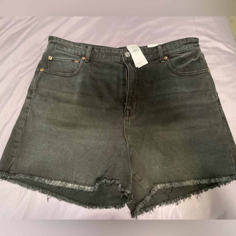 American Eagle‎ HIGHEST RISE 90s BOYFRIEND shorts. NWT.